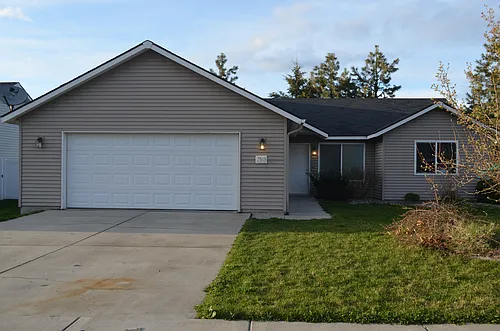 2563 E Knapp Dr Photo 1