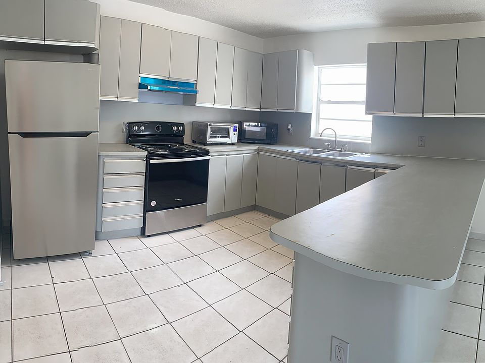 Kitchen. Cocina.