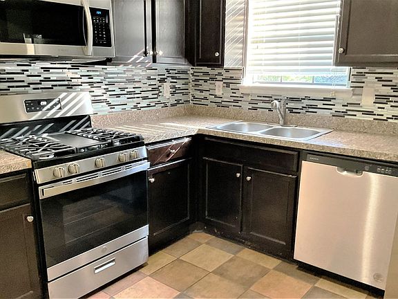 5th image of 4162 Creek Hollow Way