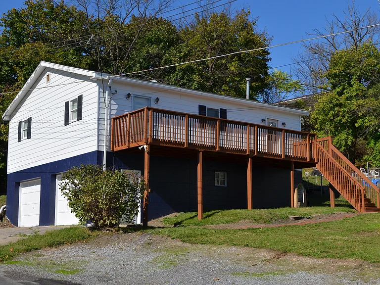 1401 N 5th Ave — Photo 1