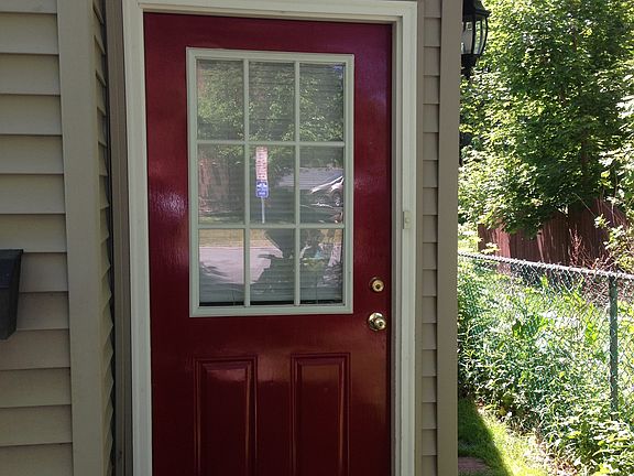 3rd image of 717 Oakwood Ave #2