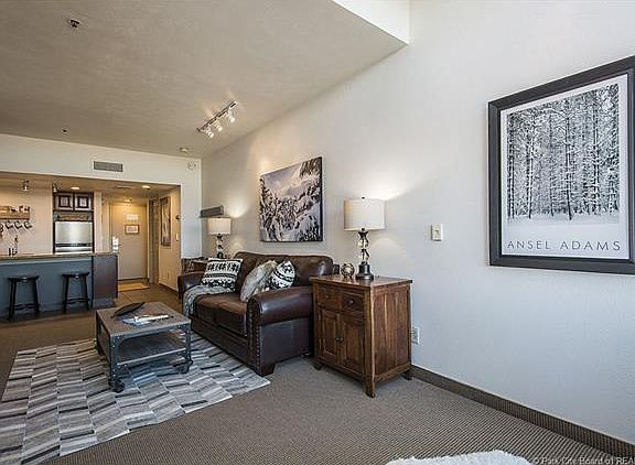 5th image of 1415 Lowell Ave #164