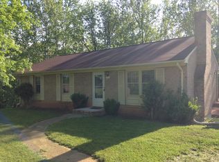 118 York Dr, Madison Heights, VA 24572