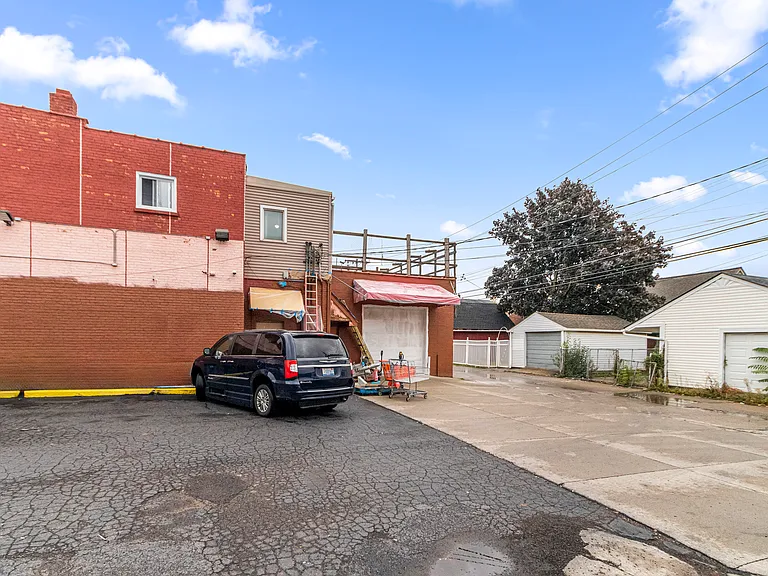 5920 Chase St — Photo 30
