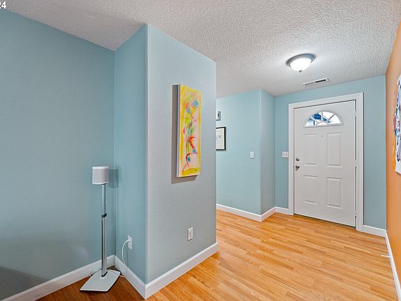 5th image of 12916 NE 51st St
