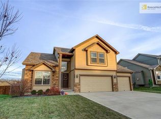 705 19th Ave N, Greenwood, MO 64034