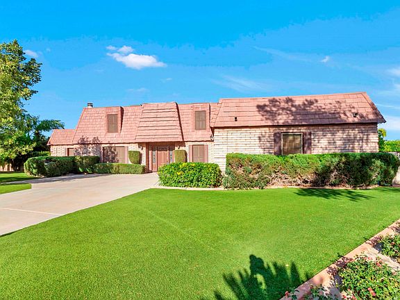 Huge front yard