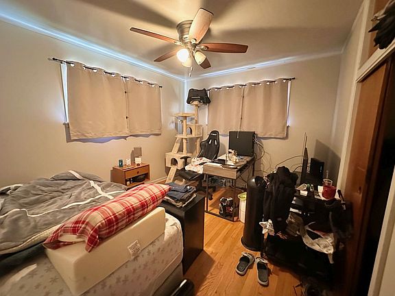 5th image of 4322 Oak Ave