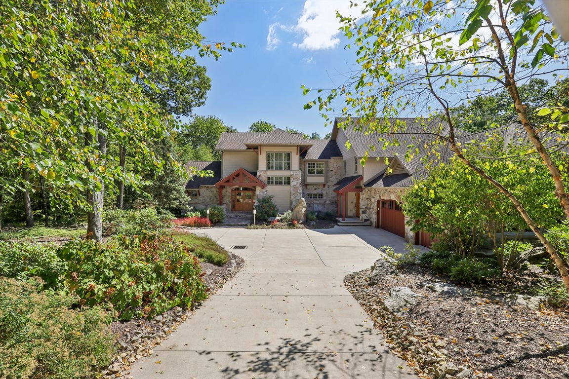 S Ridge Dr-S1209-001.jpg