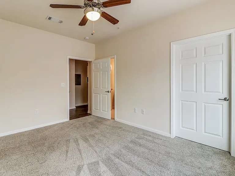 Chaney Ridge Apartments — Photo 27