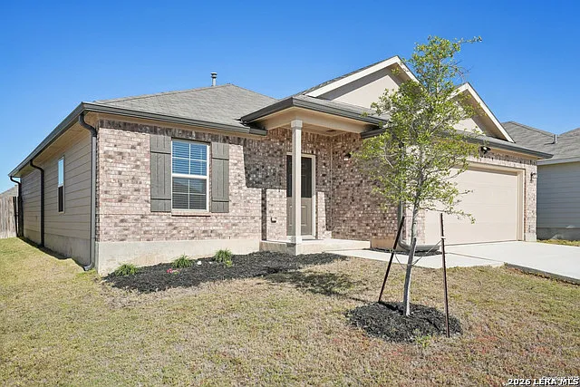 3 bed, 2.0 bath, 1690 sqft, $1,995 — Photo 3