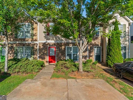 11439 S Grove Dr, Hampton, GA 30228
