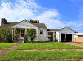615 Lambert St, Belpre, OH 45714