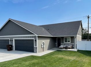 7429 Saddlebrook Loop #2, Yakima, WA 98908