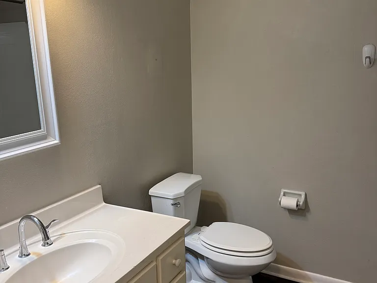 7707 Kipling St — Photo 9