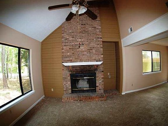 3rd image of 3409 Cedarwood Trl
