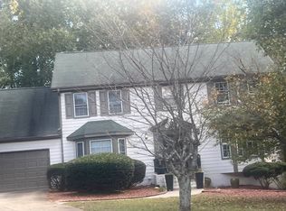 910 Thornbush Ct, Lawrenceville, GA 30046