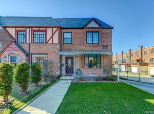 6754 Groton St, Forest Hills, NY 11375