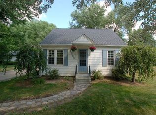 1355 Lorraine Dr, Waterford, MI 48327