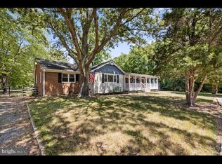 6135 Ripley Rd, La Plata, MD 20646