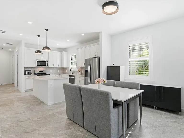 1645 Serena Ave — Photo 3