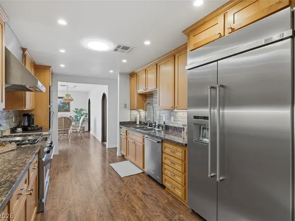 1558 Duneville St, Las Vegas, NV 89146