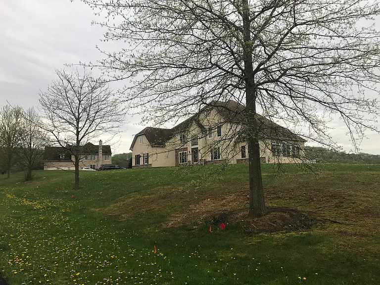 124 Fox Run Run — Photo 11