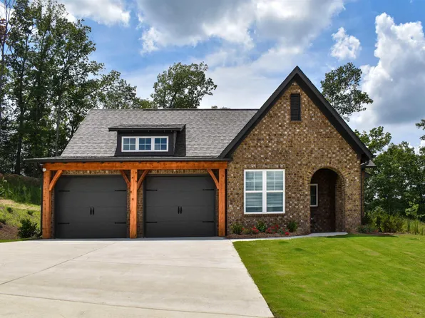 36 Pacific St, Pell City, AL 35128