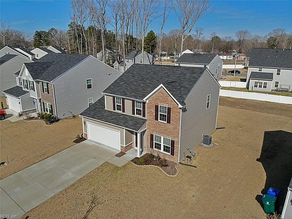 3rd image of 628 Newman Dr