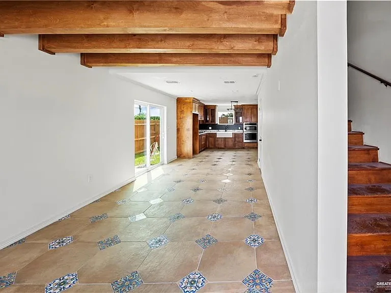 1412 E Karen St #A — Photo 5