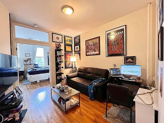 4th image of 564 Amsterdam Ave APT 2C
