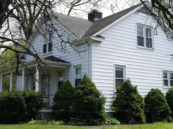 1518 Montauk Highway, Mastic, NY 11950