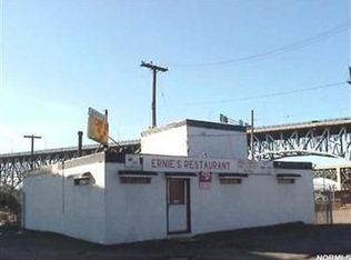 2512 Canal Rd, Cleveland, OH 44113