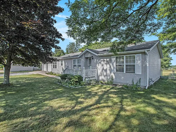 1157 Martin Dr, Frankfort, MI 49635