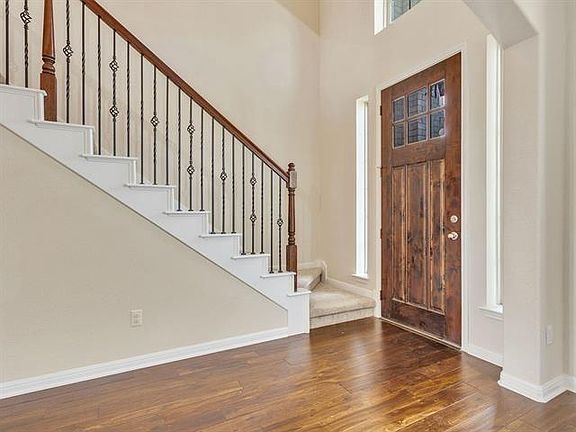 3rd image of 2715 Enza Ct