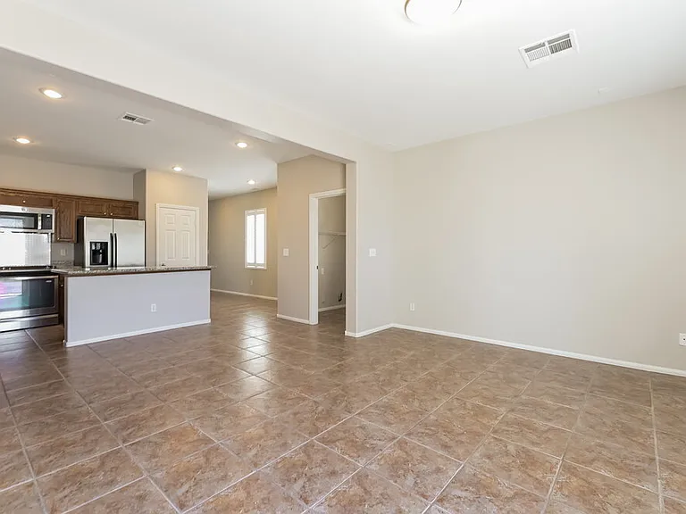 1409 Winters Run Ave — Photo 6