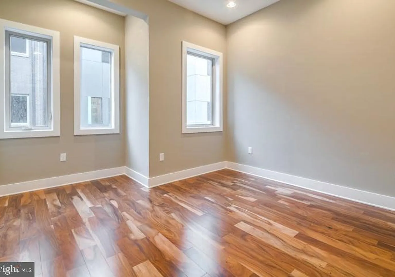 826 N 3rd St — Photo 3