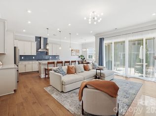 4131 Merkland Ln, Charlotte, NC