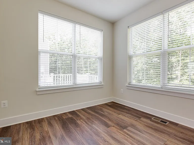 2546 Buckthorn Dr — Photo 17