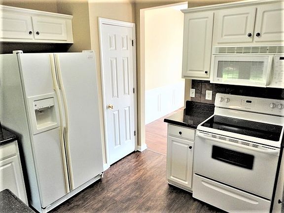 4th image of 12 Braelock Ct