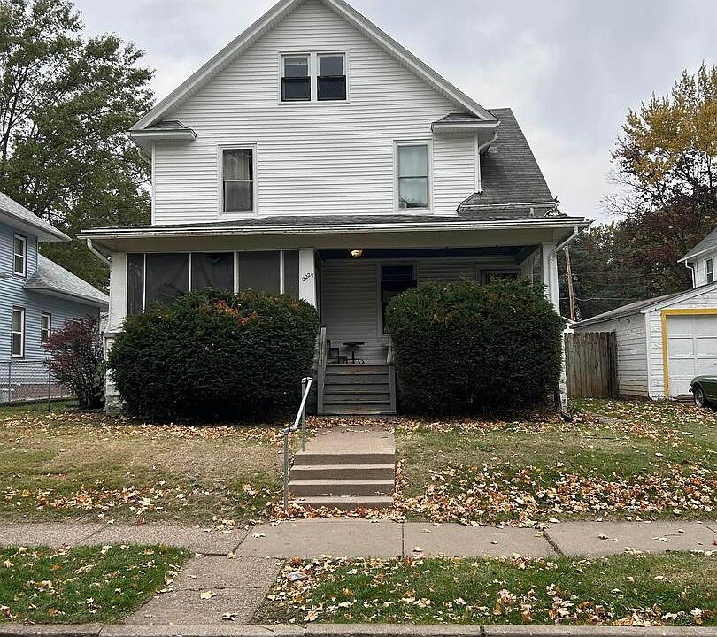 1st image of 2224 Iowa St