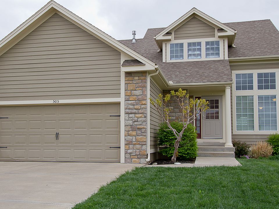 2nd image of 505 S Persimmon Dr