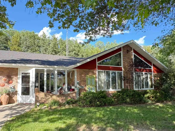 55501 832nd Rd, Madison, NE 68748