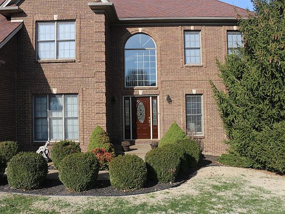 3rd image of 927 Turnberry Dr