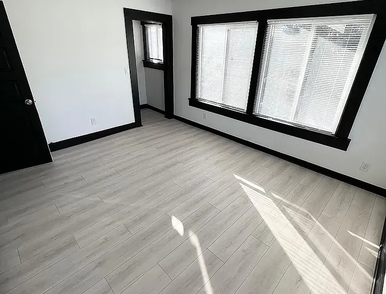 112 S Hoover St #A — Photo 11