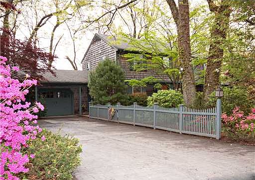 2nd image of 41 Thompson Hill Dr