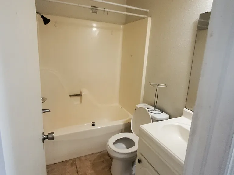 1605 Bluejay Ln — Photo 10