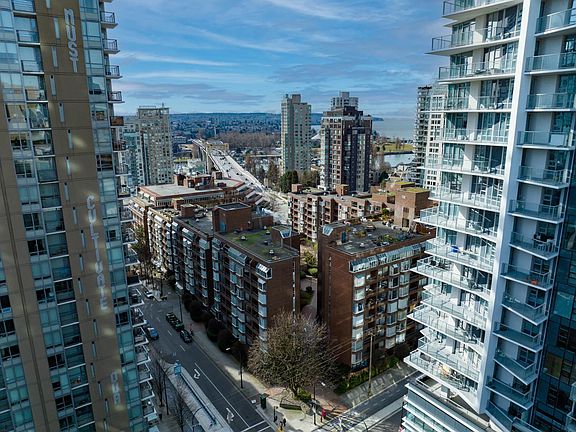 5th image of 1333 Hornby St #616
