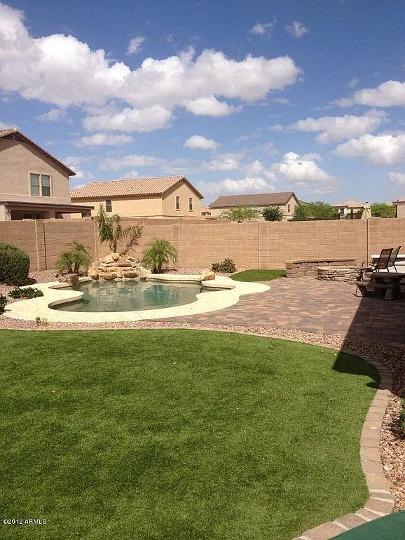 7628 W Spur Dr — Photo 2