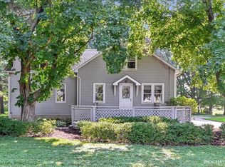 41W186 Norris Rd, Sugar Grove, IL 60554